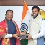 छत्तीसगढ़ मुख्यमंत्री विष्णुदेव साय केंद्रीय नागरिक उड्डयन मंत्री किंजरापु राममोहन नायडू के साथ